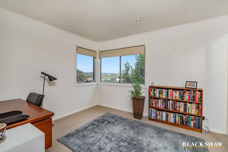 1/33 McGovern Street Casey