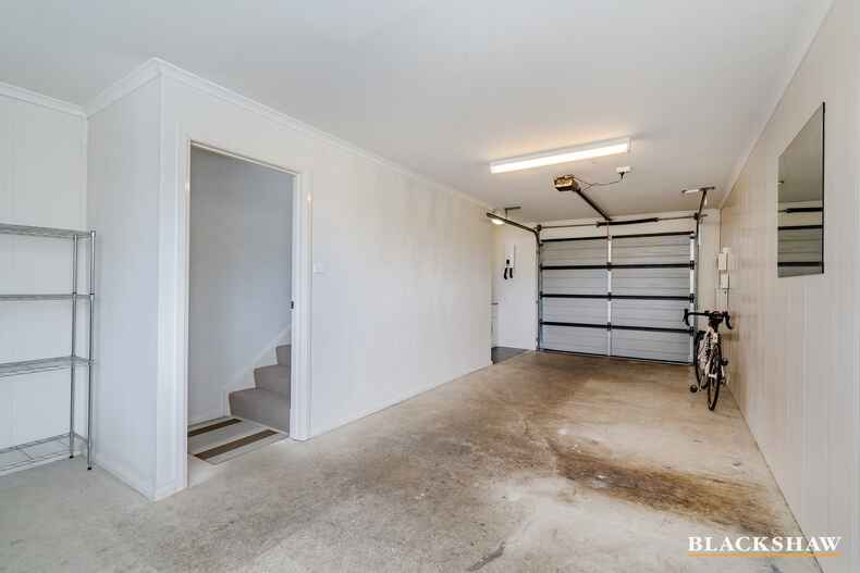 1/33 McGovern Street Casey
