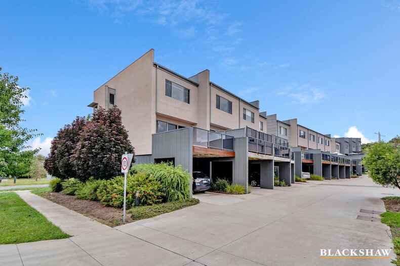 1/33 McGovern Street Casey