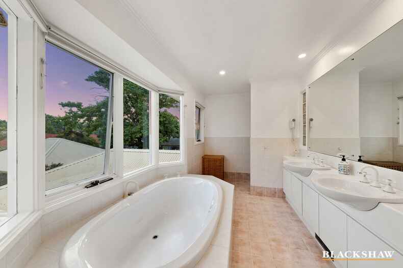 37 Loftus Street Yarralumla 37 Loftus Street Yarralumla