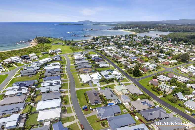 13 Bagarin Avenue Tomakin 13 Bagarin Avenue Tomakin