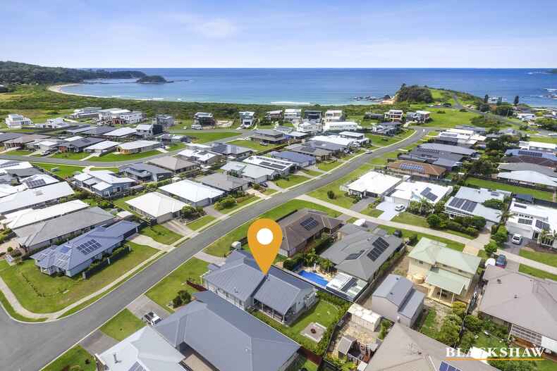 13 Bagarin Avenue Tomakin 13 Bagarin Avenue Tomakin