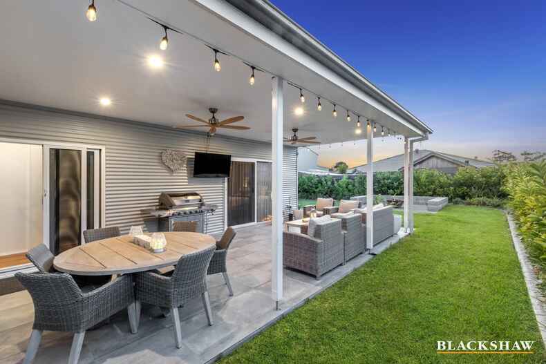 13 Bagarin Avenue Tomakin 13 Bagarin Avenue Tomakin