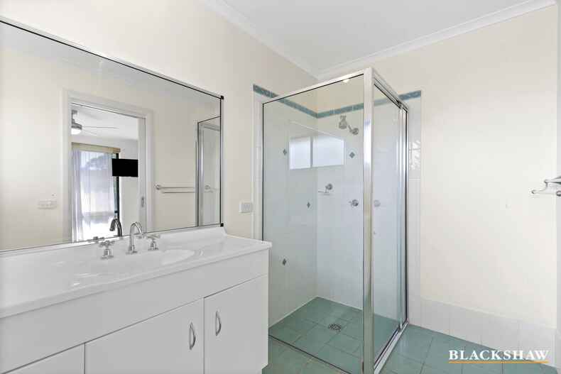 13 Gibson Place Batehaven