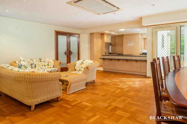 9 Burri Palm Way Surfside