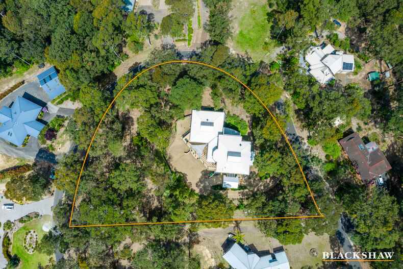 9 Burri Palm Way Surfside