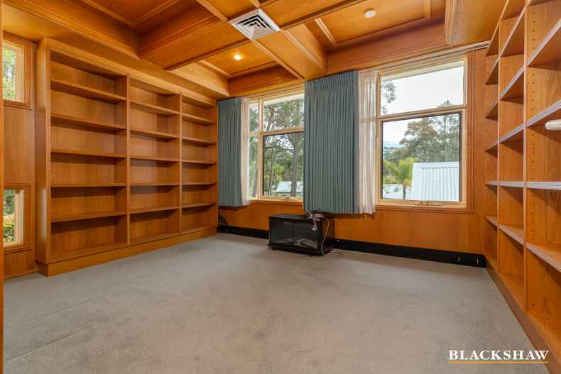 9 Burri Palm Way Surfside