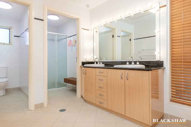 9 Burri Palm Way Surfside