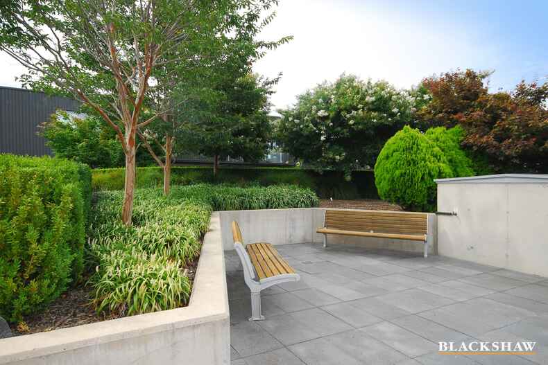 122/50 Eastlake Parade Kingston