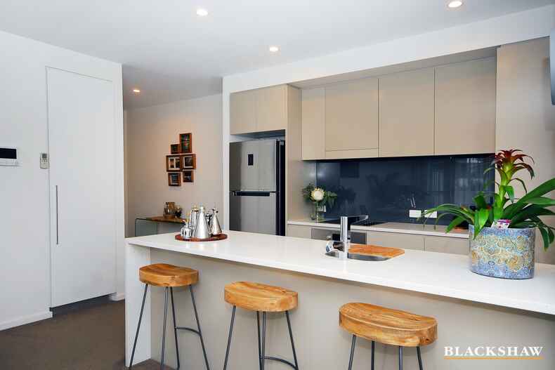 122/50 Eastlake Parade Kingston