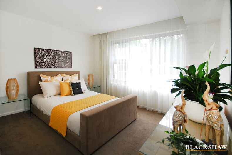 122/50 Eastlake Parade Kingston