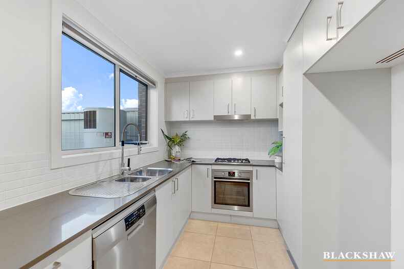 62/20 Gifford Street Coombs 62/20 Gifford Street Coombs