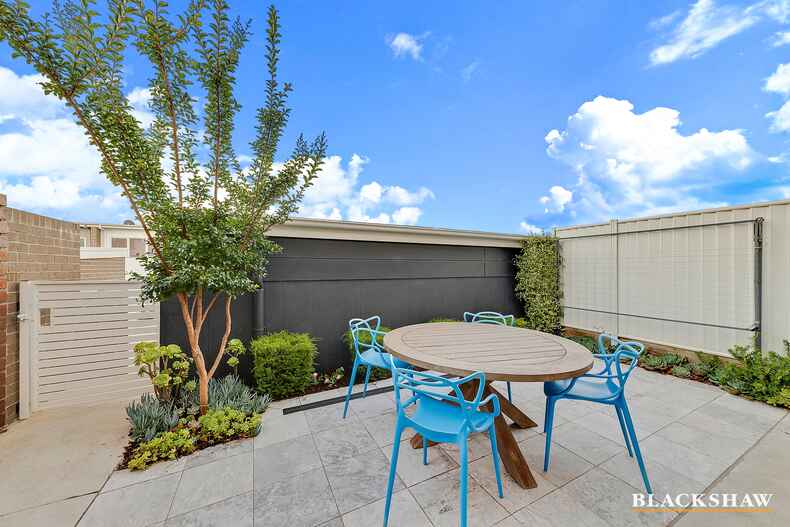 62/20 Gifford Street Coombs 62/20 Gifford Street Coombs