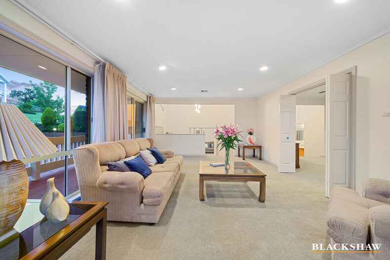 10 Pindari Crescent O'Malley 10 Pindari Crescent O'Malley