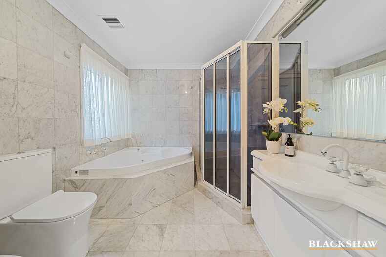 10 Pindari Crescent O'Malley 10 Pindari Crescent O'Malley