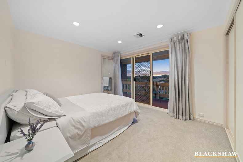 10 Pindari Crescent O'Malley 10 Pindari Crescent O'Malley