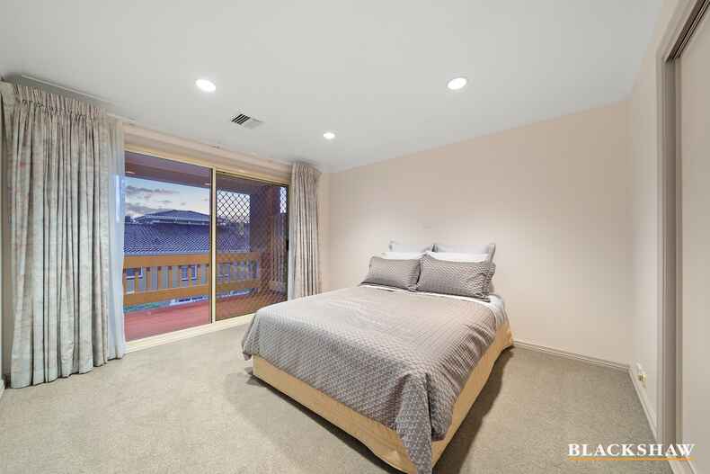 10 Pindari Crescent O'Malley 10 Pindari Crescent O'Malley