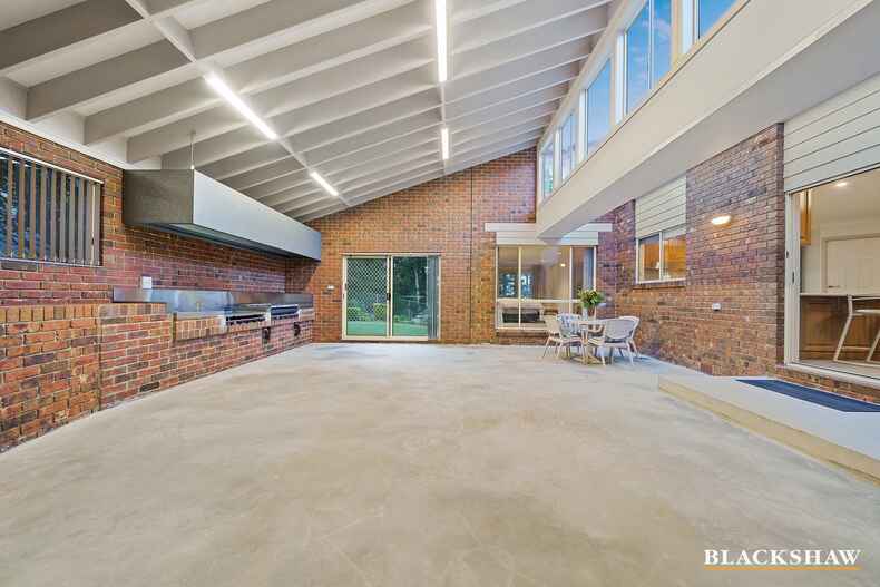 10 Pindari Crescent O'Malley 10 Pindari Crescent O'Malley