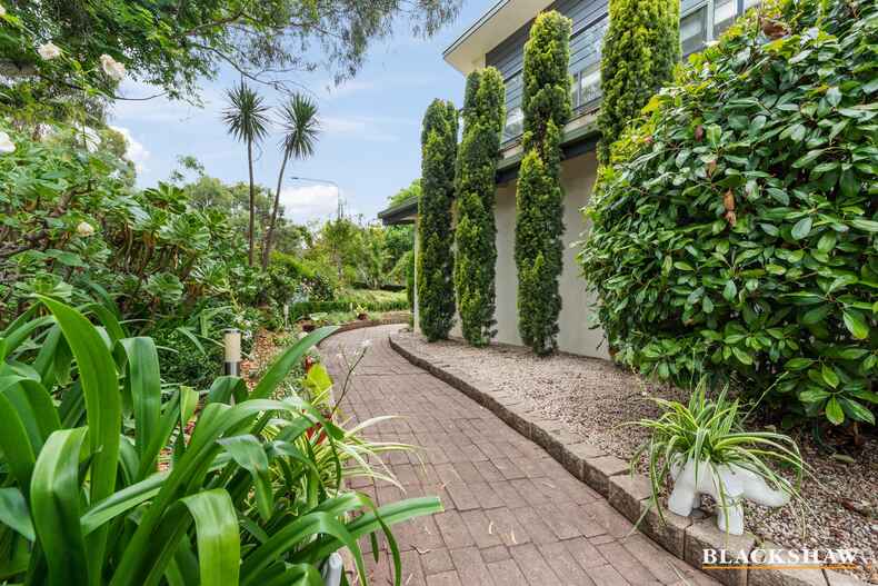 345 Bugden Avenue Fadden