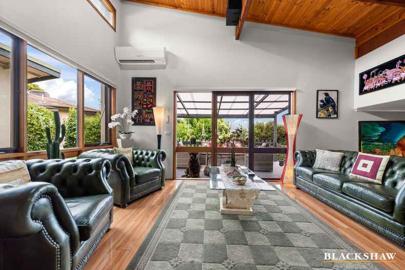 345 Bugden Avenue Fadden