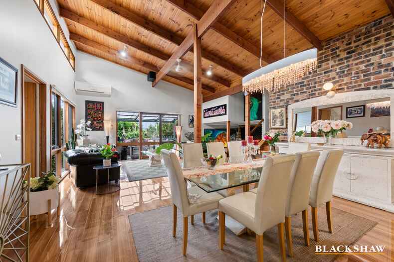 345 Bugden Avenue Fadden