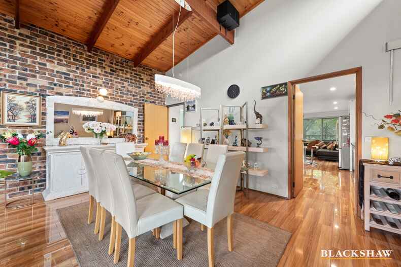 345 Bugden Avenue Fadden