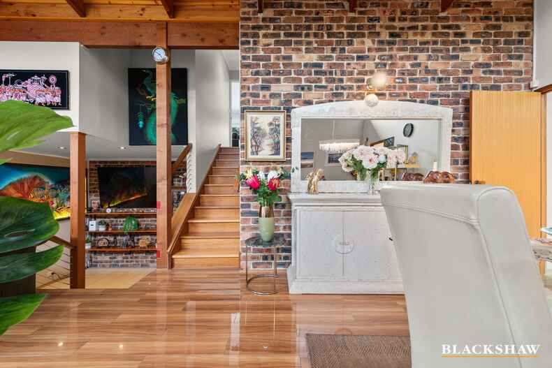 345 Bugden Avenue Fadden