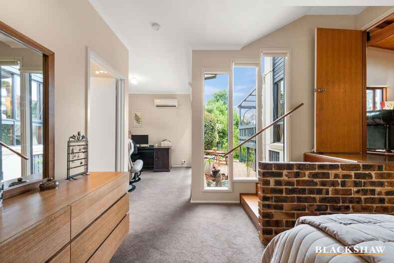 345 Bugden Avenue Fadden