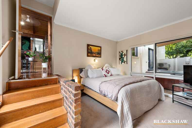 345 Bugden Avenue Fadden