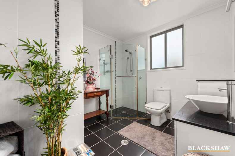 345 Bugden Avenue Fadden