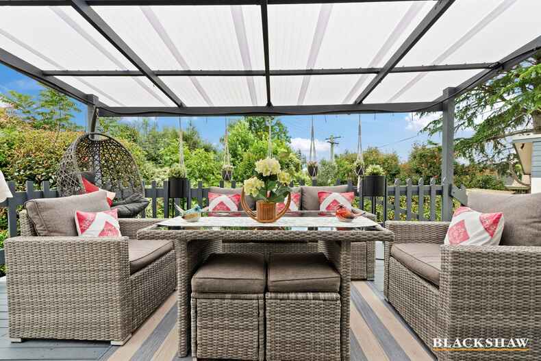 345 Bugden Avenue Fadden