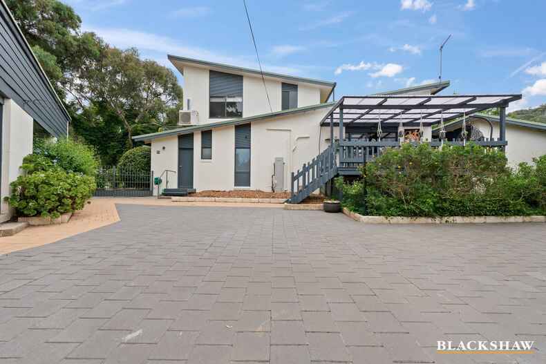 345 Bugden Avenue Fadden