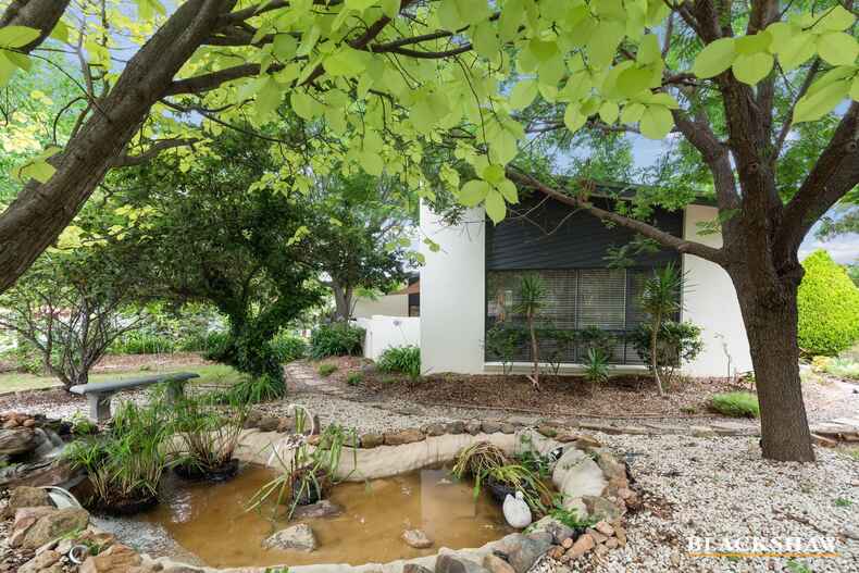 345 Bugden Avenue Fadden