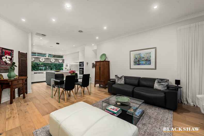 11 MacDonnell Street Yarralumla