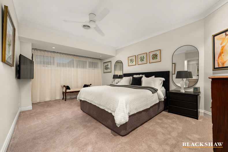 11 MacDonnell Street Yarralumla