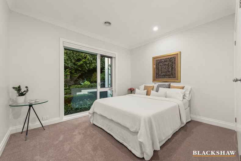 11 MacDonnell Street Yarralumla