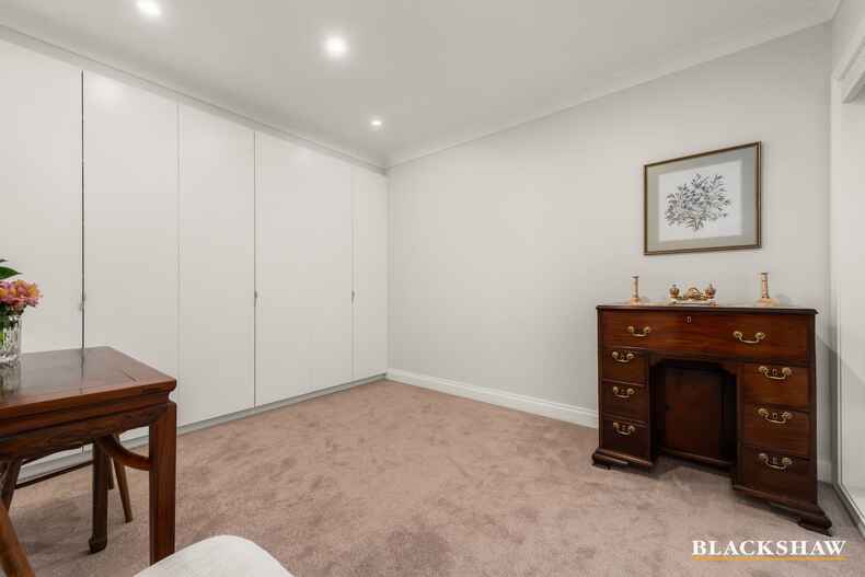 11 MacDonnell Street Yarralumla