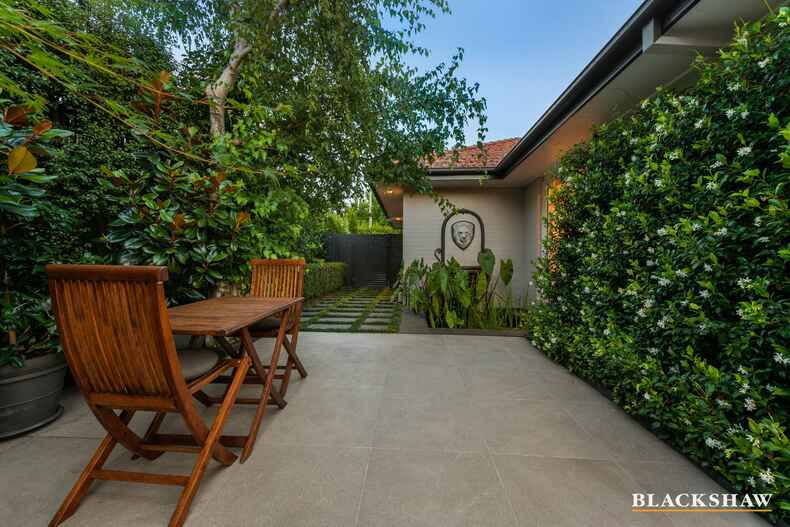 11 MacDonnell Street Yarralumla