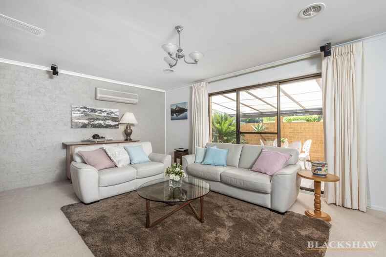 3 Free Place Fadden 3 Free Place Fadden