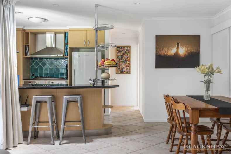 3 Free Place Fadden 3 Free Place Fadden