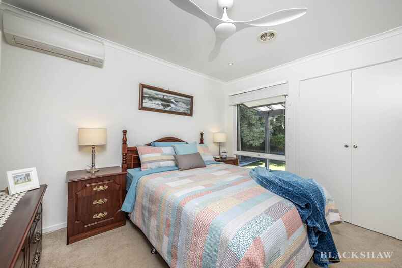 3 Free Place Fadden 3 Free Place Fadden