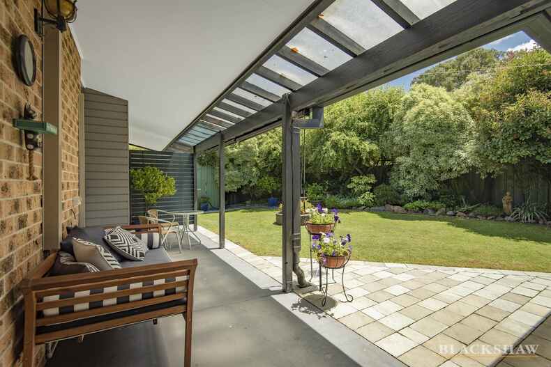 3 Free Place Fadden 3 Free Place Fadden