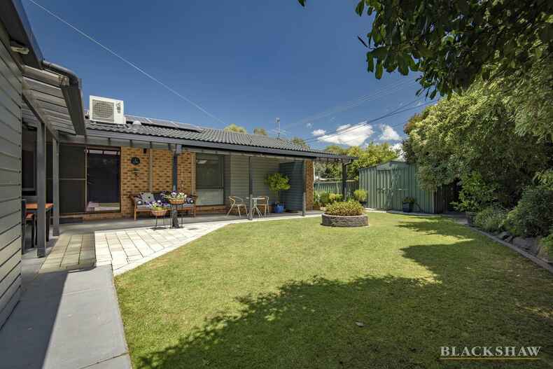 3 Free Place Fadden 3 Free Place Fadden