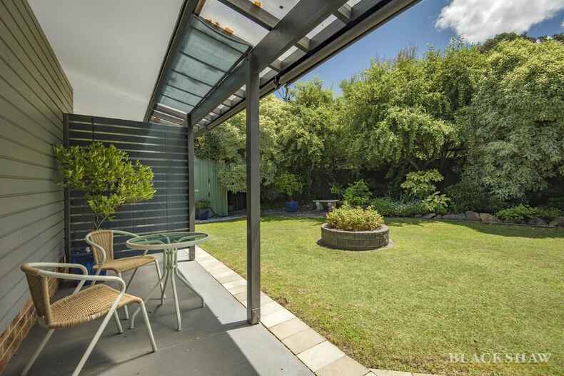 3 Free Place Fadden 3 Free Place Fadden