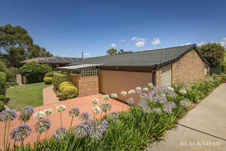 3 Free Place Fadden 3 Free Place Fadden