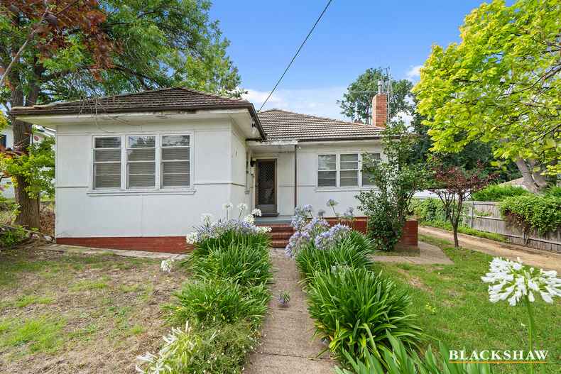 30 Hirst Avenue Queanbeyan