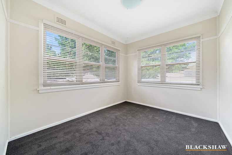 30 Hirst Avenue Queanbeyan