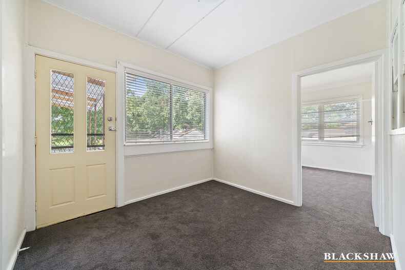 30 Hirst Avenue Queanbeyan