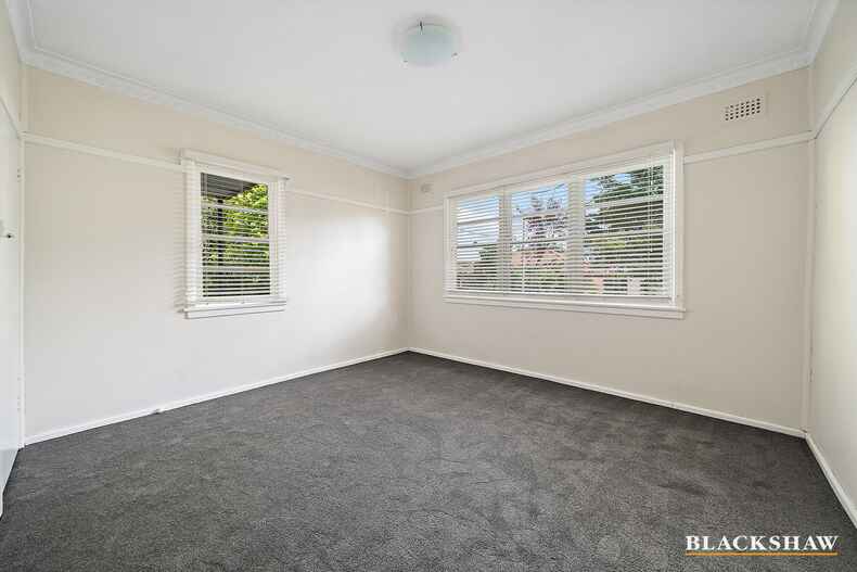 30 Hirst Avenue Queanbeyan