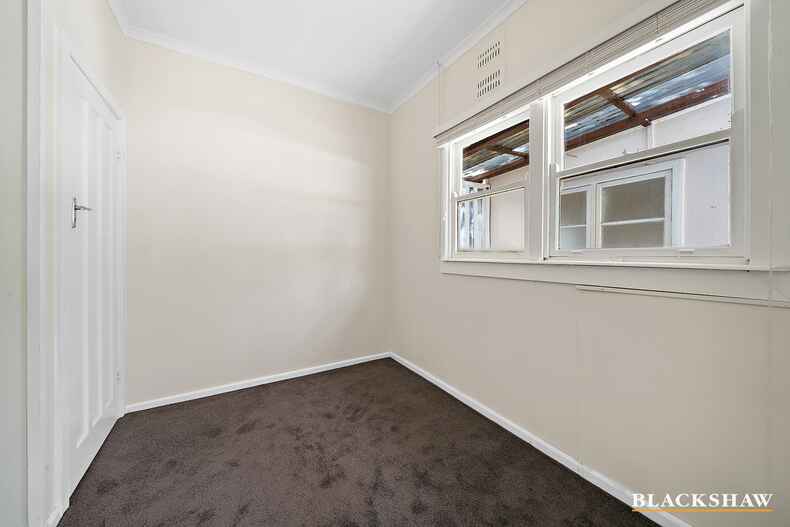 30 Hirst Avenue Queanbeyan